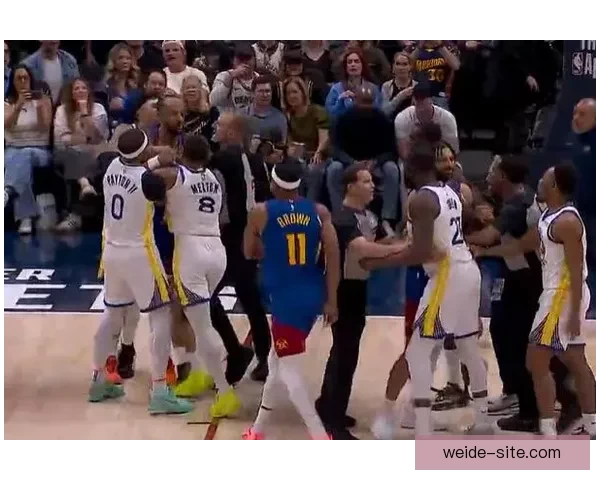 勇士掘金激烈对抗场面升级 小佩顿纳吉梅尔顿三人因冲突吃T